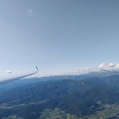 Flugwegposition um 14:15:44: Aufgenommen in der Nähe von 33040 Prepotto, Udine, Italien in 1431 Meter